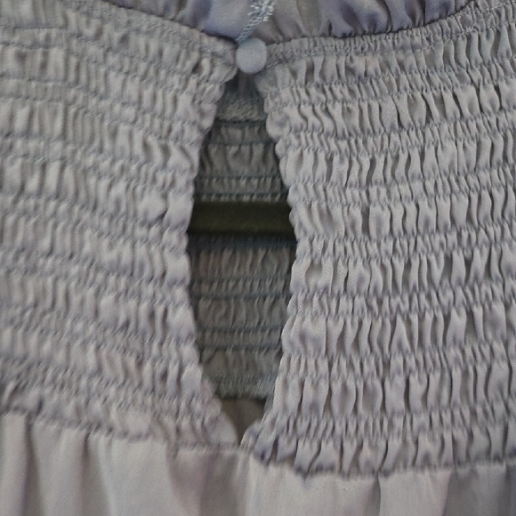 Glam Blue Gray Smocked Sleeveless Blouse Size Small Feels Like Silk - Picture 6 of 10